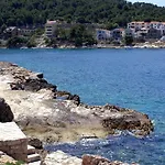 Apartments By The Sea Bilo, Primosten - 4208 Апартаменты Примоштен