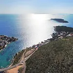 Apartments By The Sea Bilo, Primosten - 4208 Примоштен