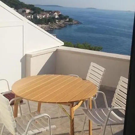 Apartment Apartments By The Sea Bilo, Primosten - 4208