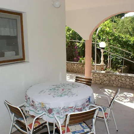 Apartment Apartments By The Sea Bilo, Primosten - 4208