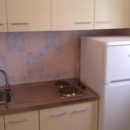 Apartment Apartments By The Sea Bilo, Primosten - 4208 Primošten