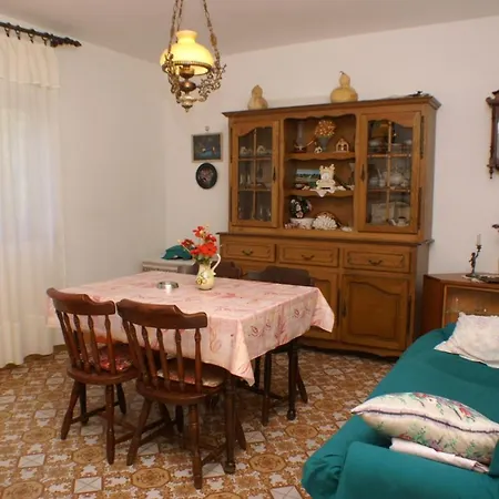 Apartments By The Sea Bilo, Primosten - 4208 Apartment Primošten