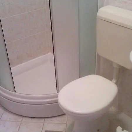 Apartments By The Sea Bilo, Primosten - 4208 Primošten