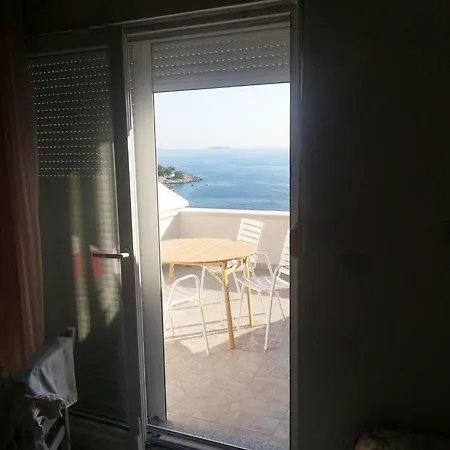 Apartments By The Sea Bilo, Primosten - 4208