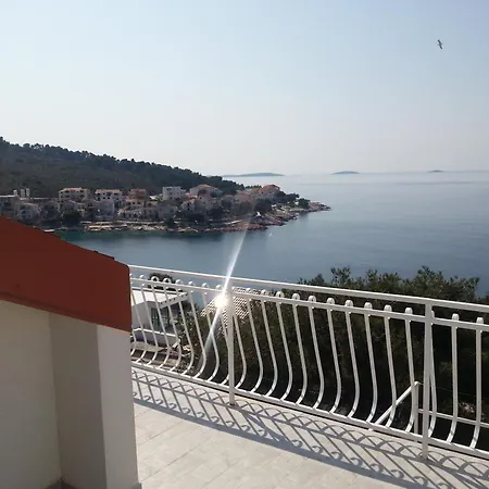Apartments By The Sea Bilo, Primosten - 4208 Апартаменты