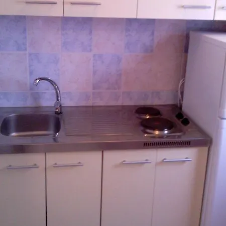 Apartments By The Sea Bilo, Primosten - 4208 * Primošten