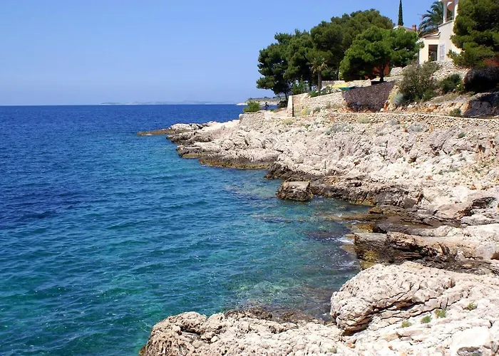 By The Sea Bilo, - 4208 *