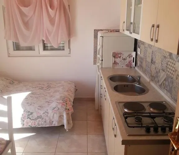 Apartments By The Sea Bilo, Primosten - 4208